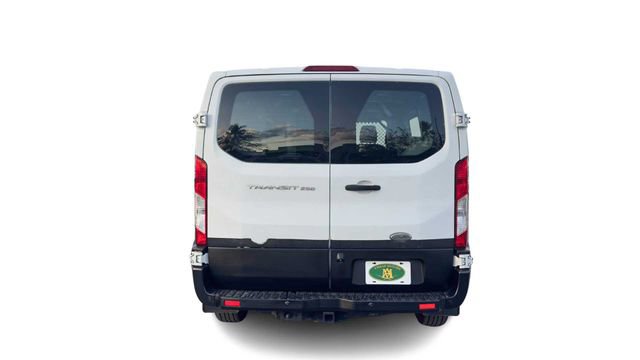 Used 2015 Ford Transit 250 130 Low Roof RWD image 6
