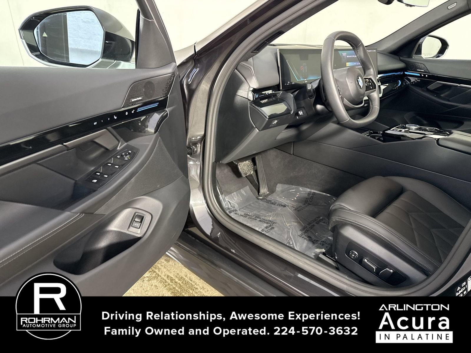 Used 2025 BMW 530i xDrive image 4