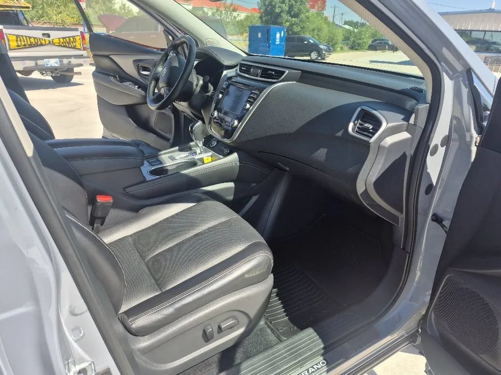 Used 2023 Nissan Murano SL w/ Cargo Package FWD image 17