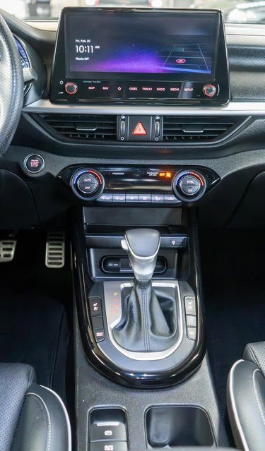 Used 2023 Kia Forte GT-Line w/ GT-Line Premium Package image 17