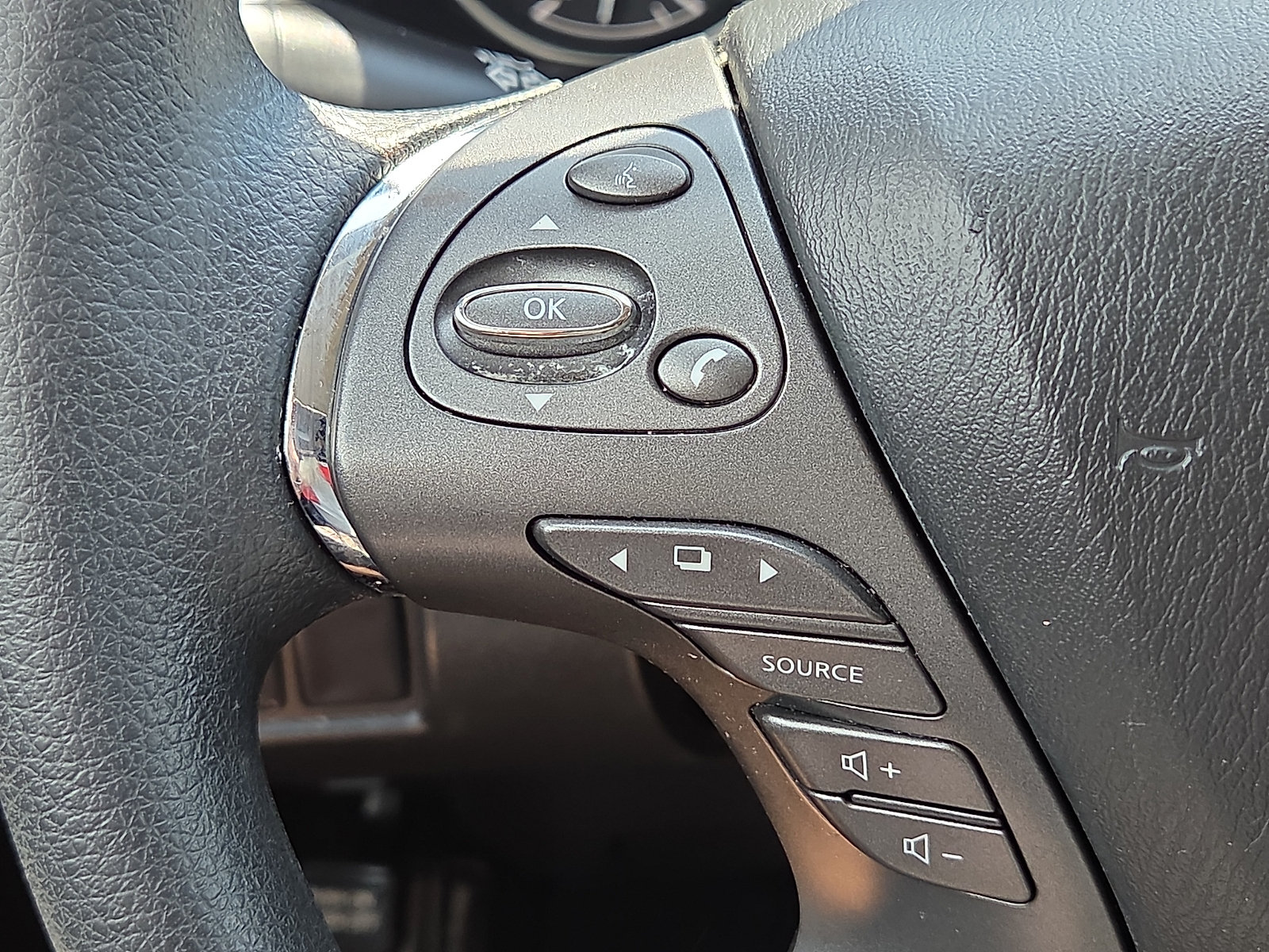 Used 2019 Nissan Murano S w/ Cargo Package FWD image 21