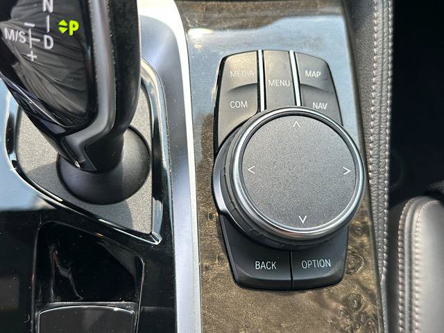 Used 2023 BMW M550i xDrive AWD/4WD image 29