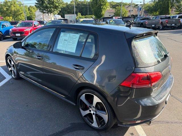 Used 2017 Volkswagen Golf 4-Door FWD image 3