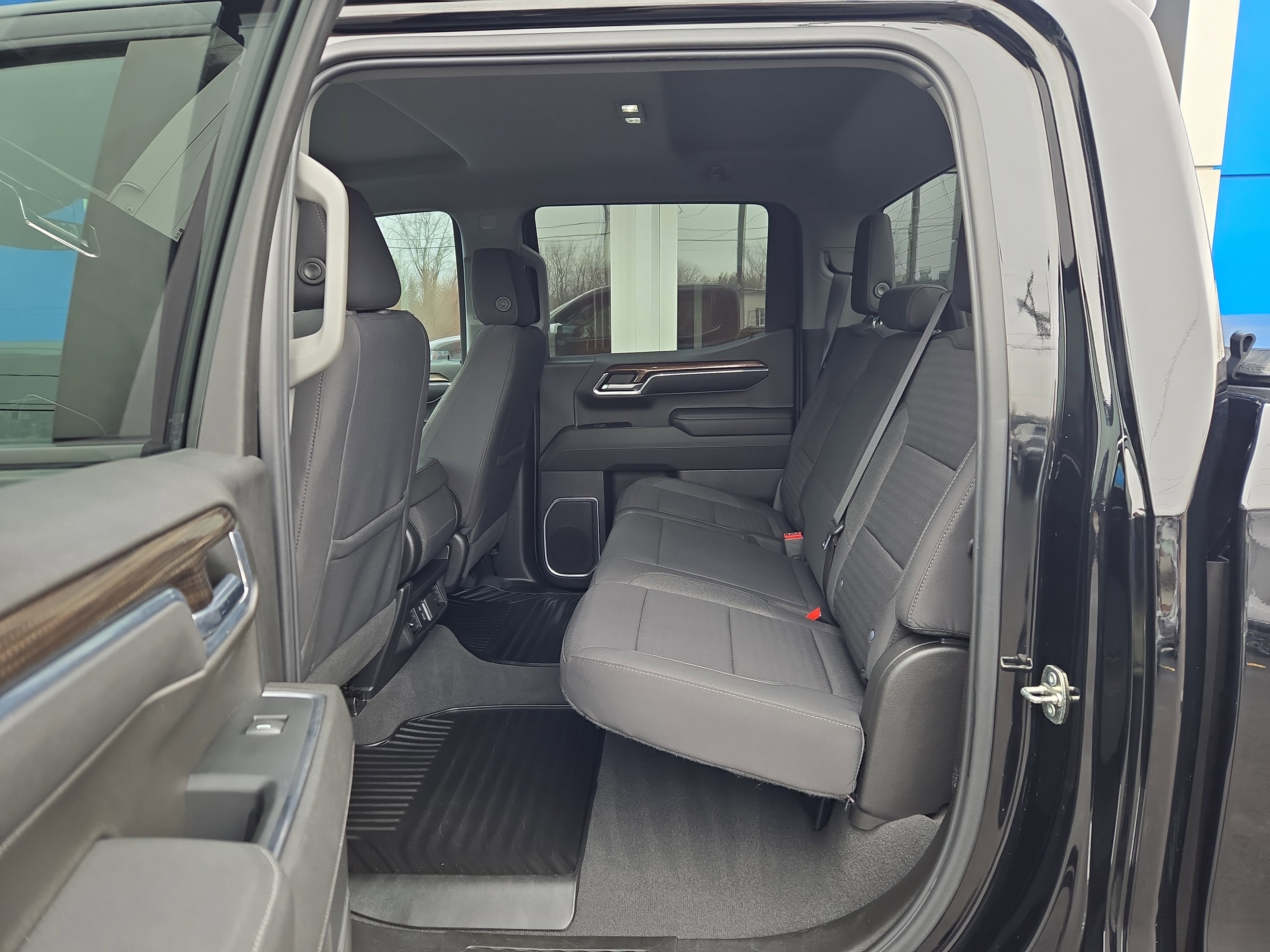 Certified 2023 Chevrolet Silverado 1500 LT AWD/4WD image 9