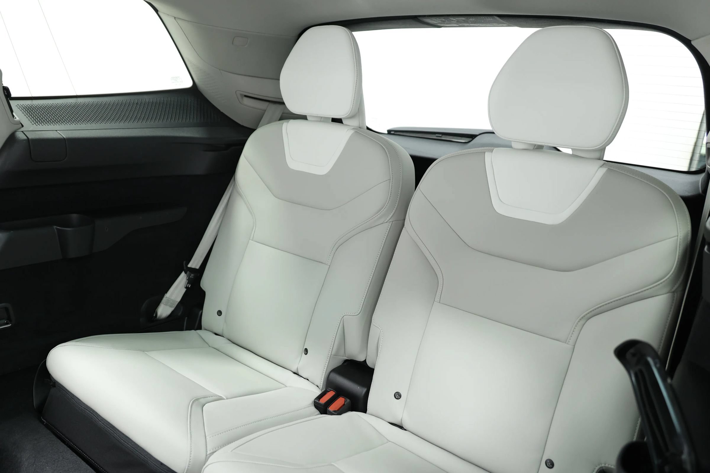 Used 2025 Volvo EX90 Plus AWD/4WD image 4