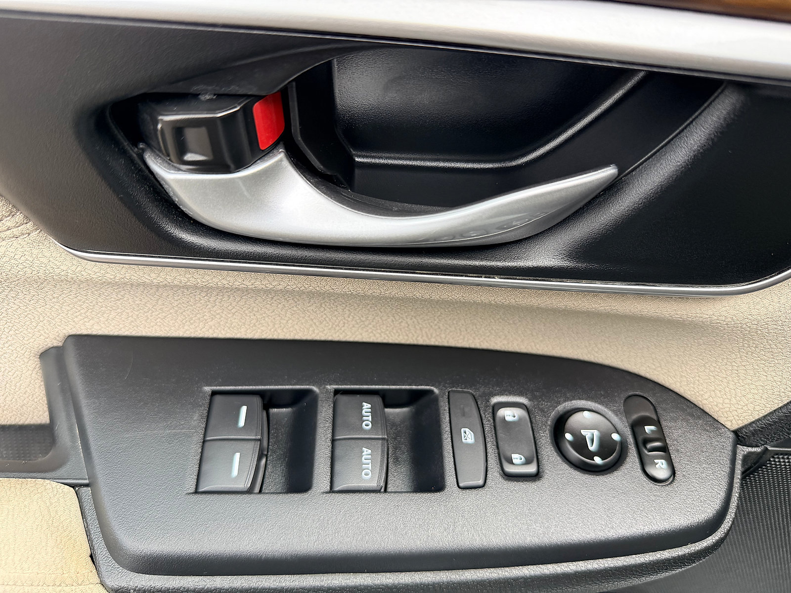 Used 2020 Honda CR-V EX image 25