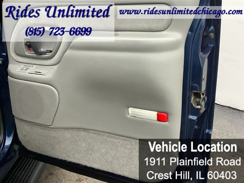 Used 1999 Chevrolet Suburban 2500 w/ Preferred Equipment Group 2 AWD/4WD image 27