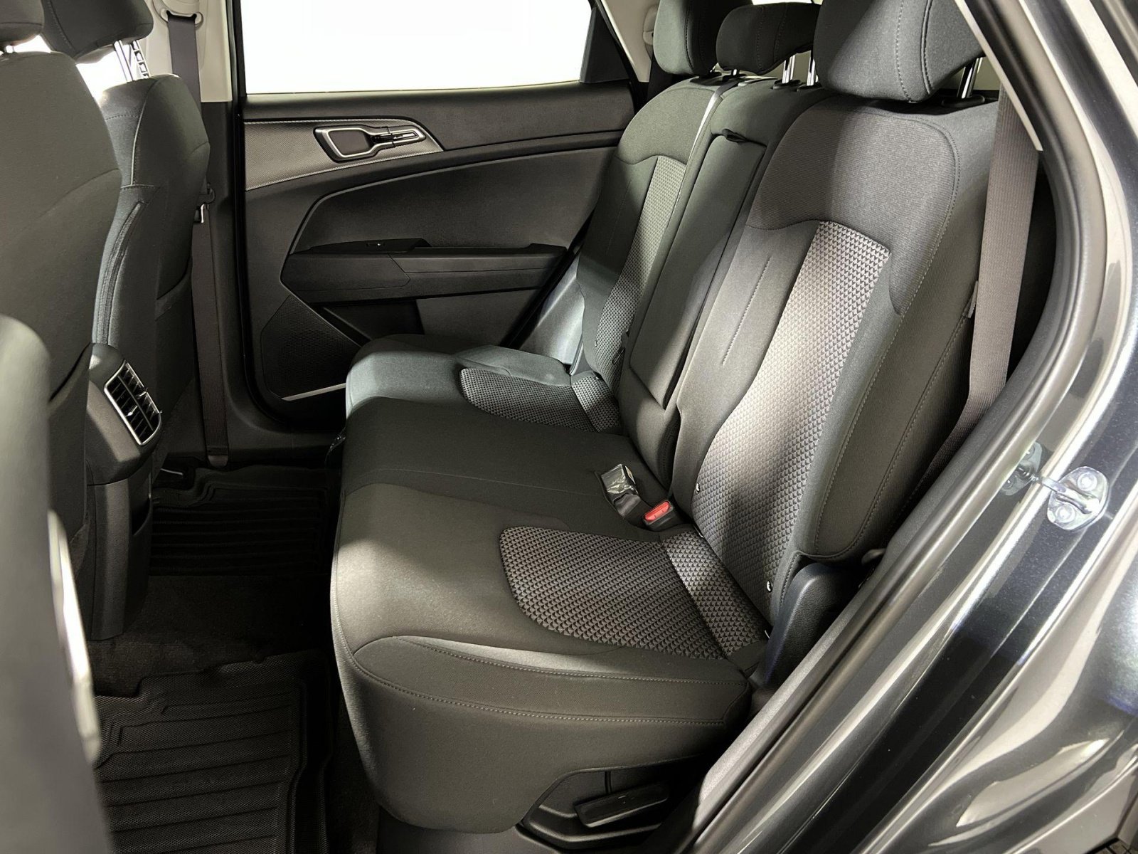 New 2025 Kia Sportage LX image 23