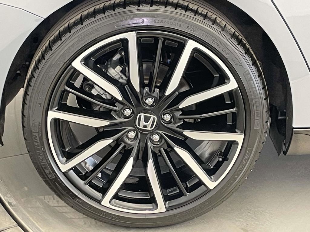 Used 2024 Honda Accord Touring image 13