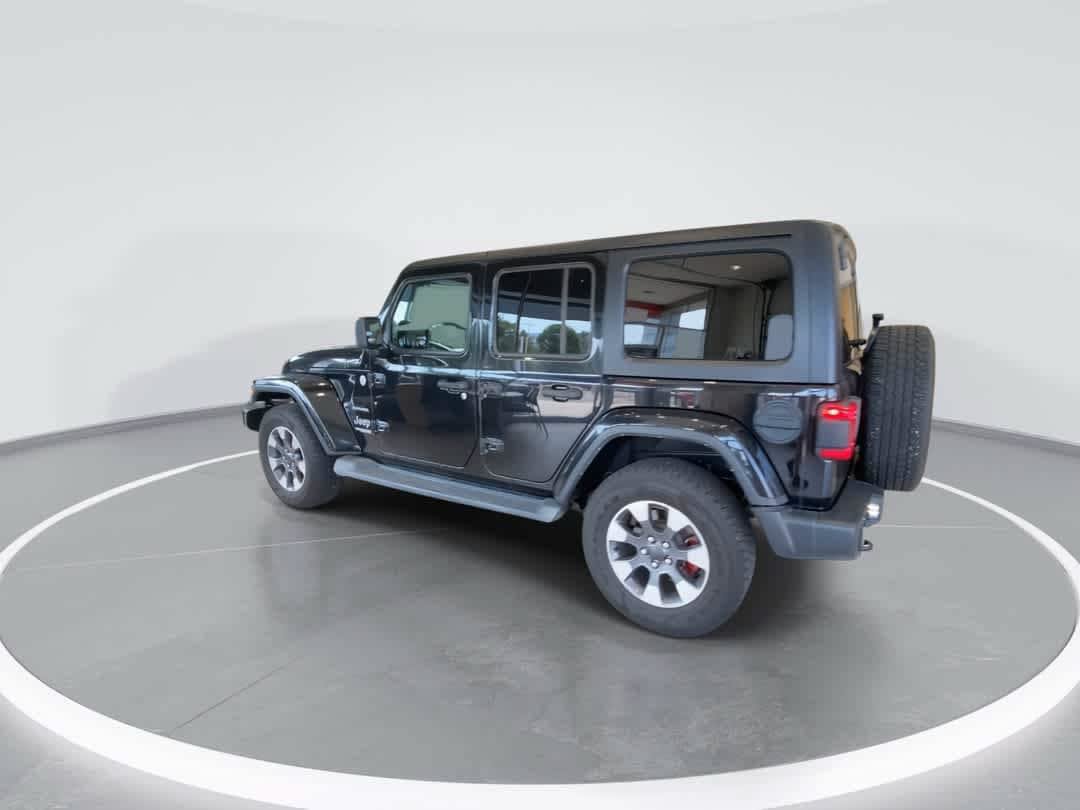 Used 2022 Jeep Wrangler Unlimited Sahara w/ LED Lighting Group AWD/4WD image 6