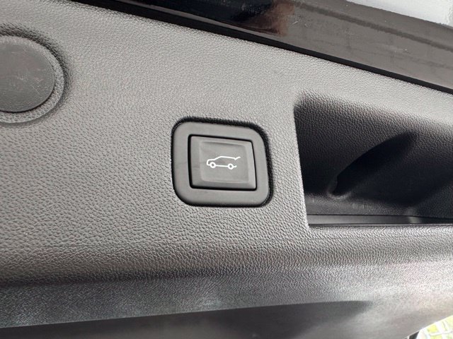 Certified 2023 Chevrolet Equinox Premier AWD/4WD image 44