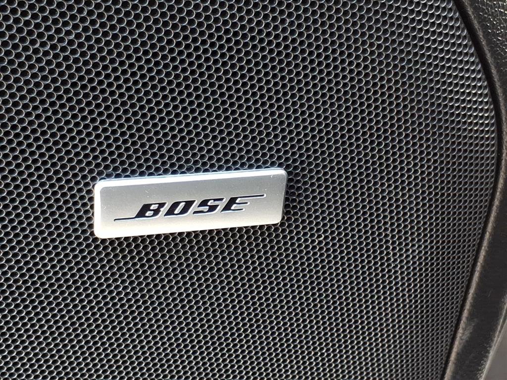 Used 2022 GMC Yukon XL SLT w/ SLT Premium Package image 11