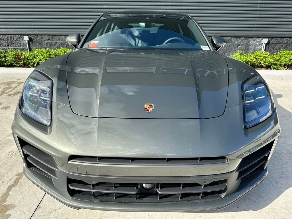 Used 2025 Porsche Panamera 4 image 8