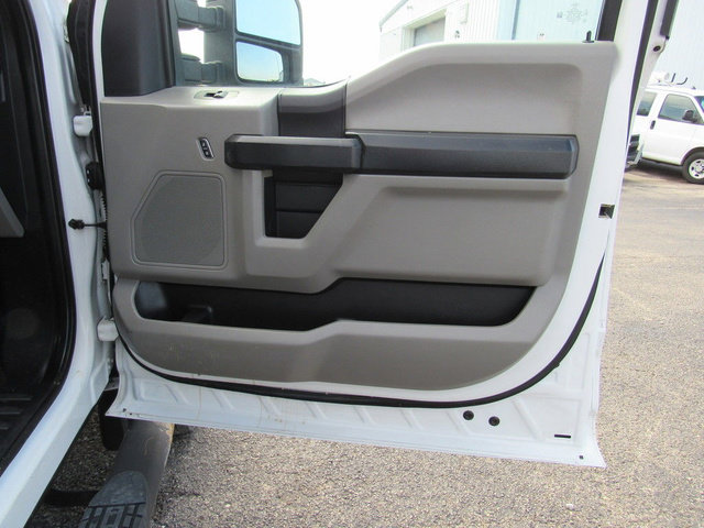 Used 2020 Ford F550 4x4 Crew Cab Super Duty image 11