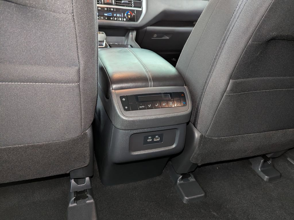 Used 2025 Nissan Pathfinder SV image 41