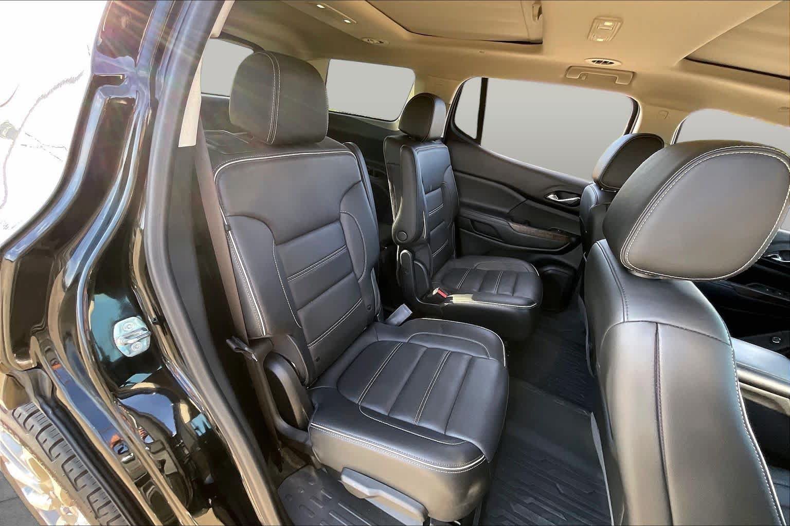 Certified 2023 GMC Acadia Denali w/ Denali Technology Package FWD image 17
