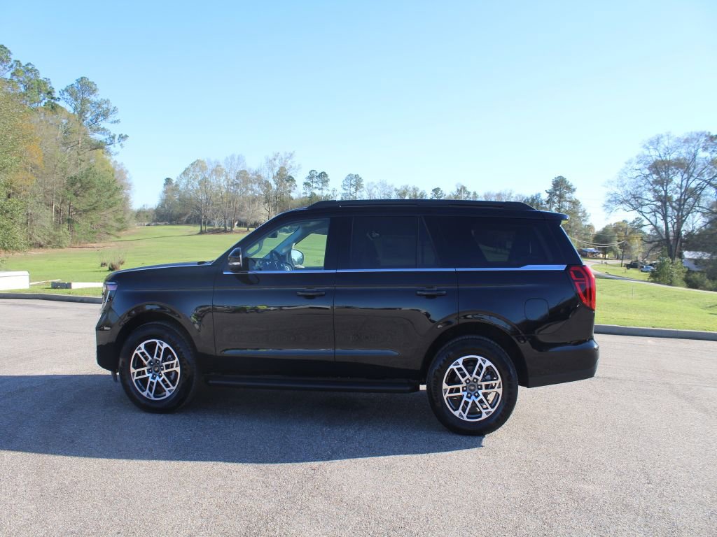 New 2026 Ford Expedition Active image 11