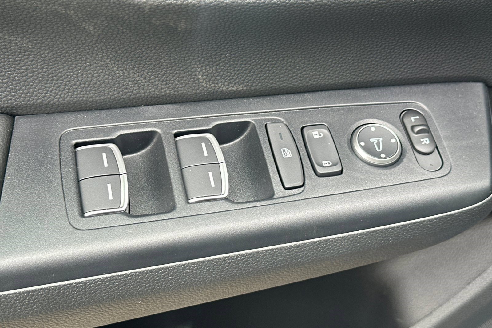 New 2026 Honda CR-V EX-L image 13