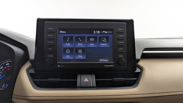 Used 2020 Toyota RAV4 LE image 22