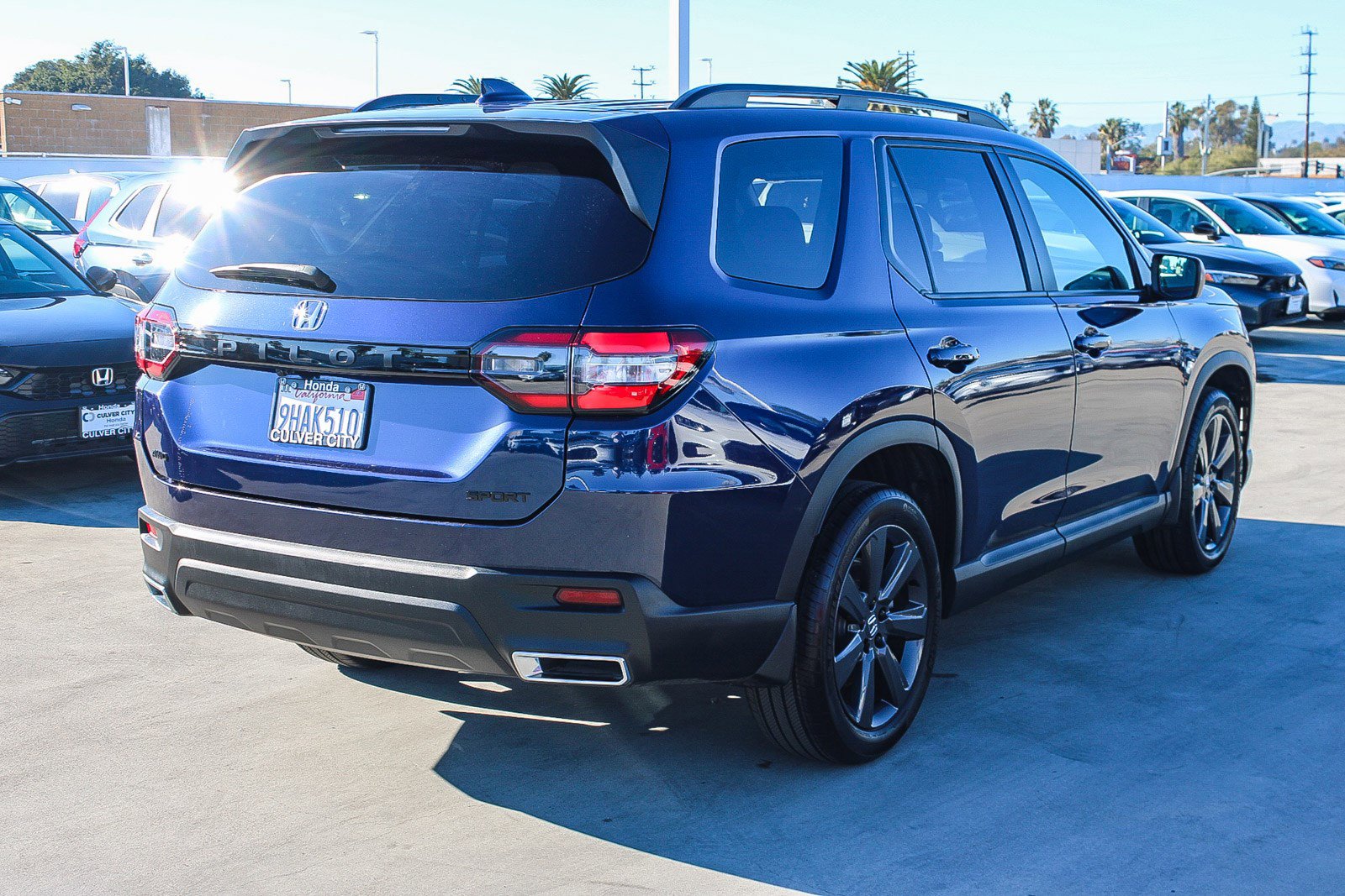 Used 2023 Honda Pilot Sport image 9