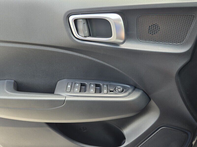 New 2026 Hyundai Venue SEL FWD image 12