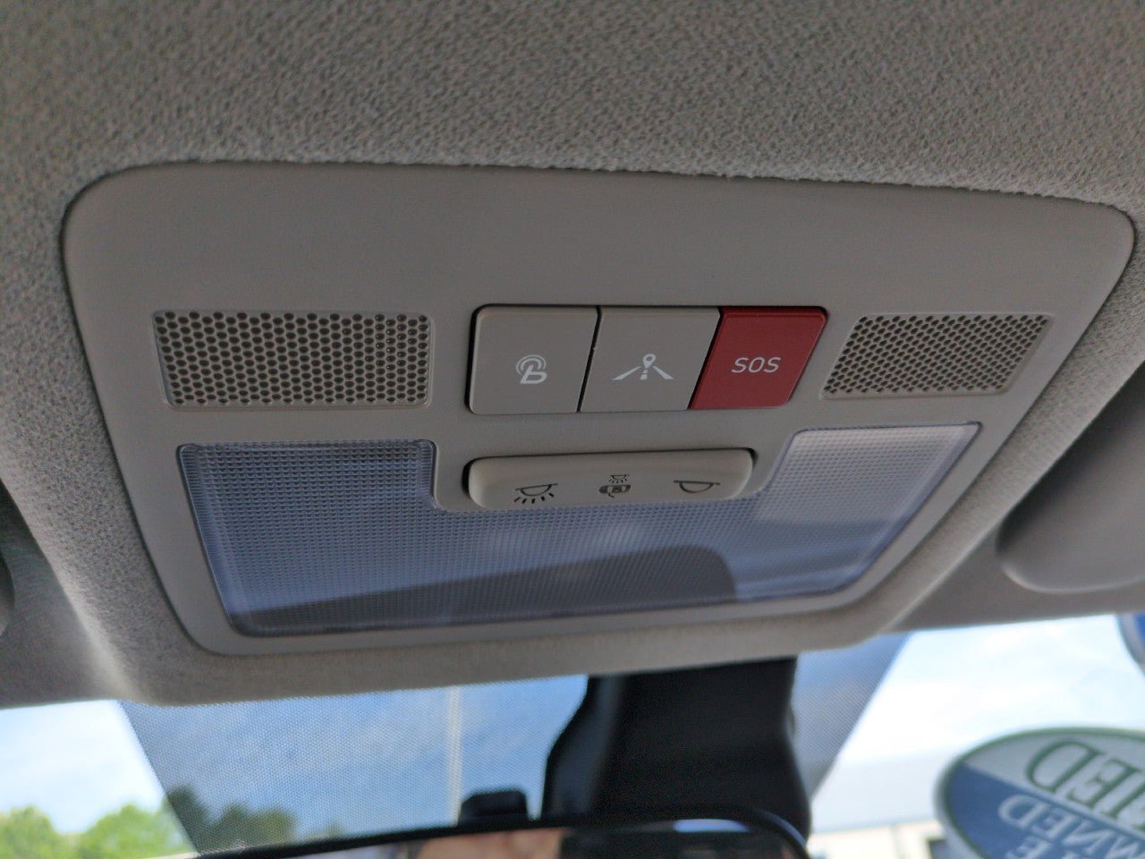 Used 2023 Hyundai Venue Limited w/ Cargo Package FWD image 26