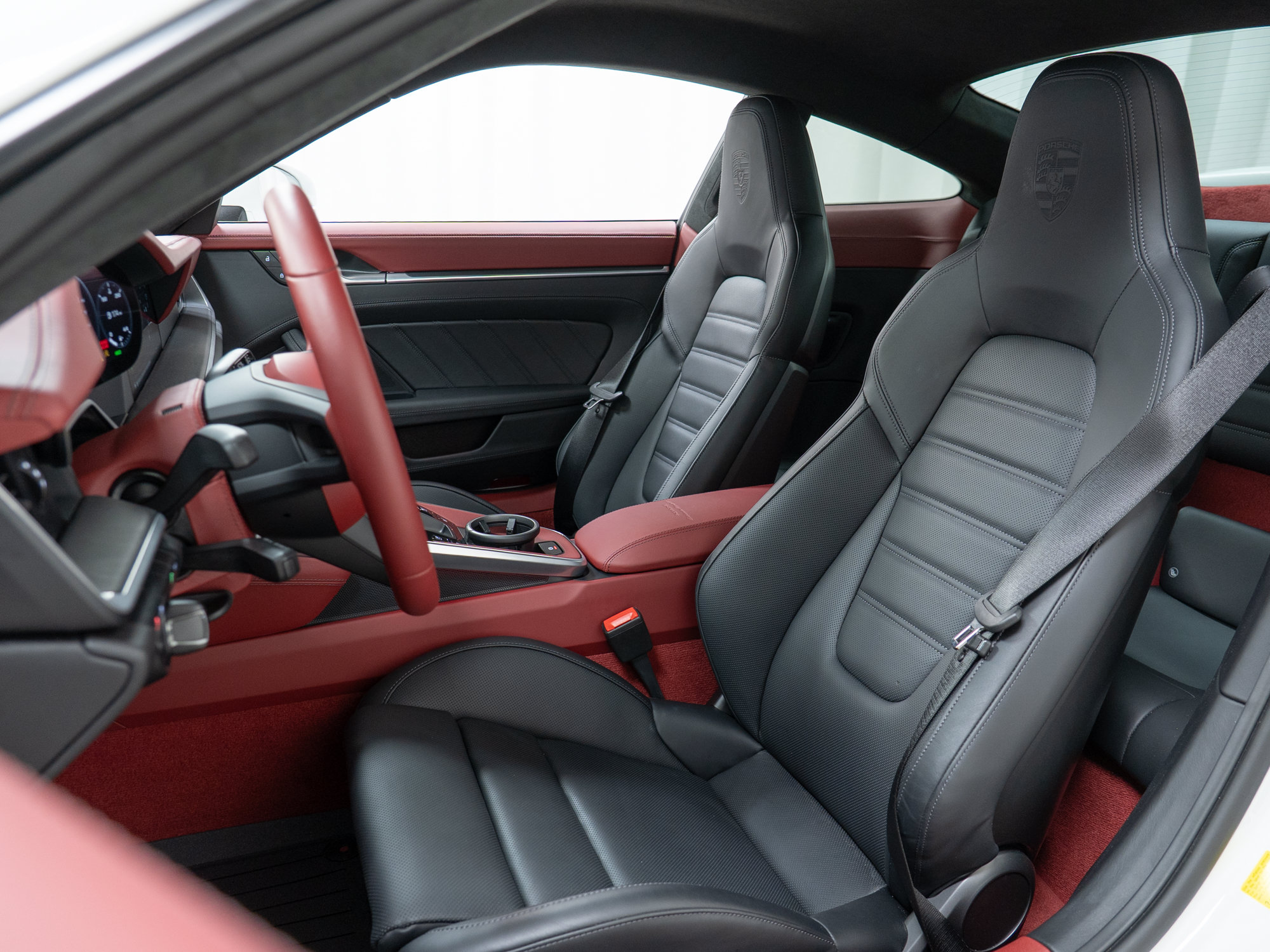 Certified 2024 Porsche 911 Carrera GTS RWD image 5
