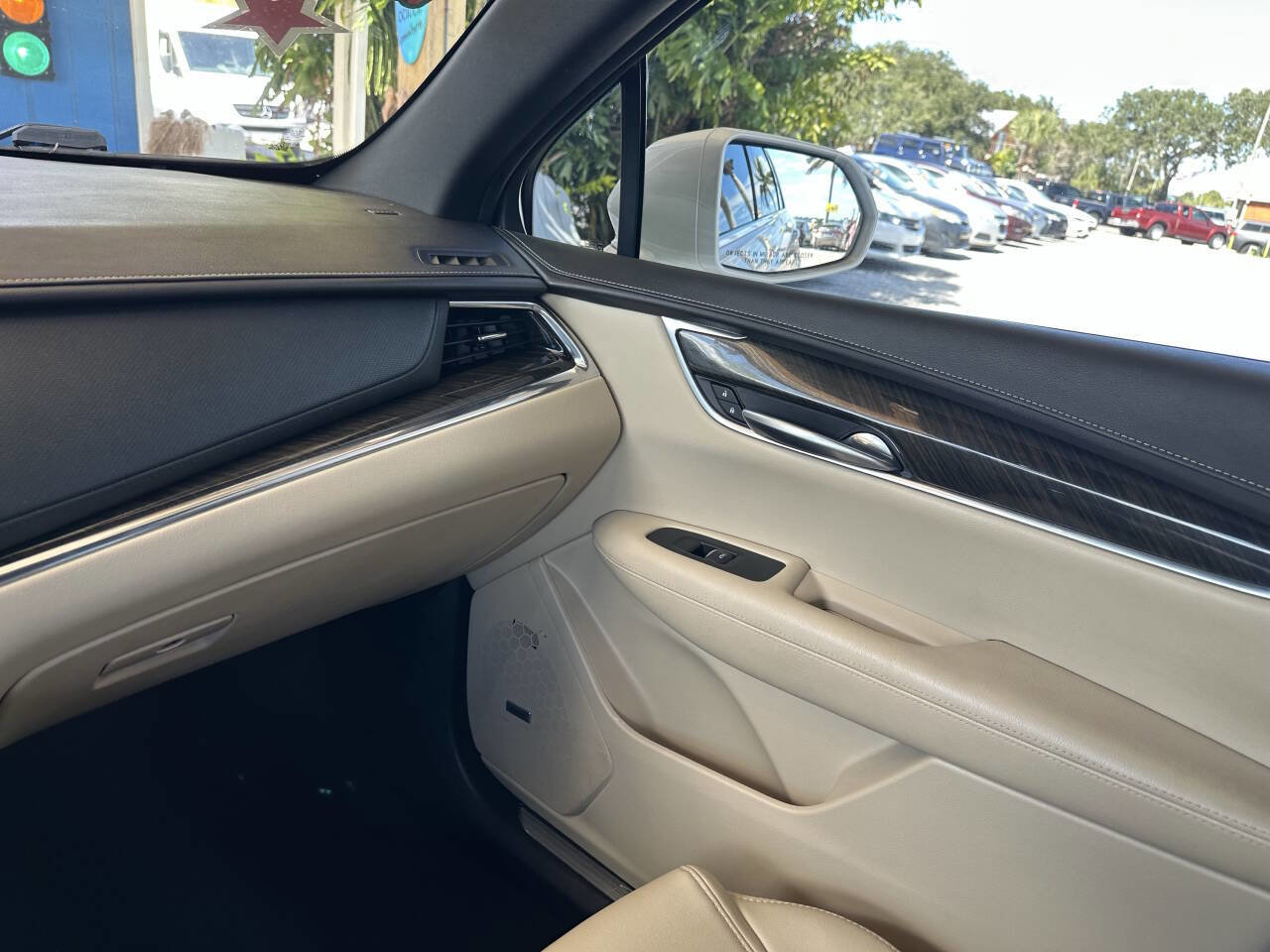 Used 2018 Cadillac XT5 FWD w/ LPO, Wheel Lock Package image 20