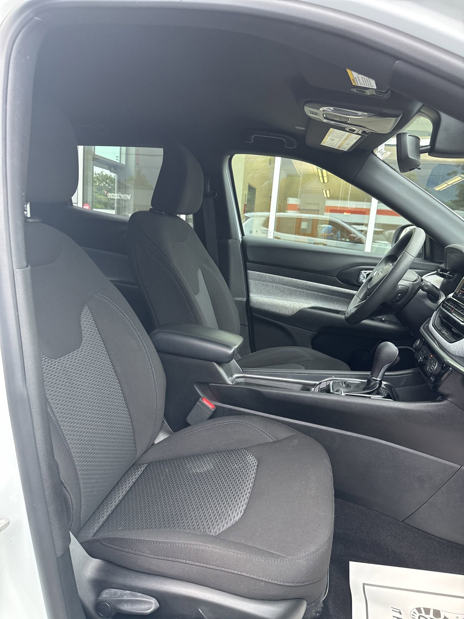 Used 2024 Jeep Compass Sport image 11