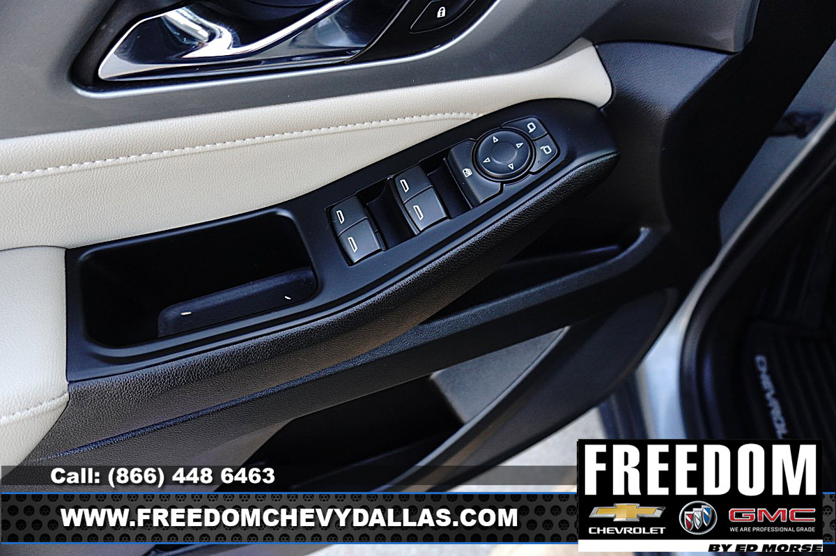 Used 2023 Chevrolet Traverse LS FWD image 35