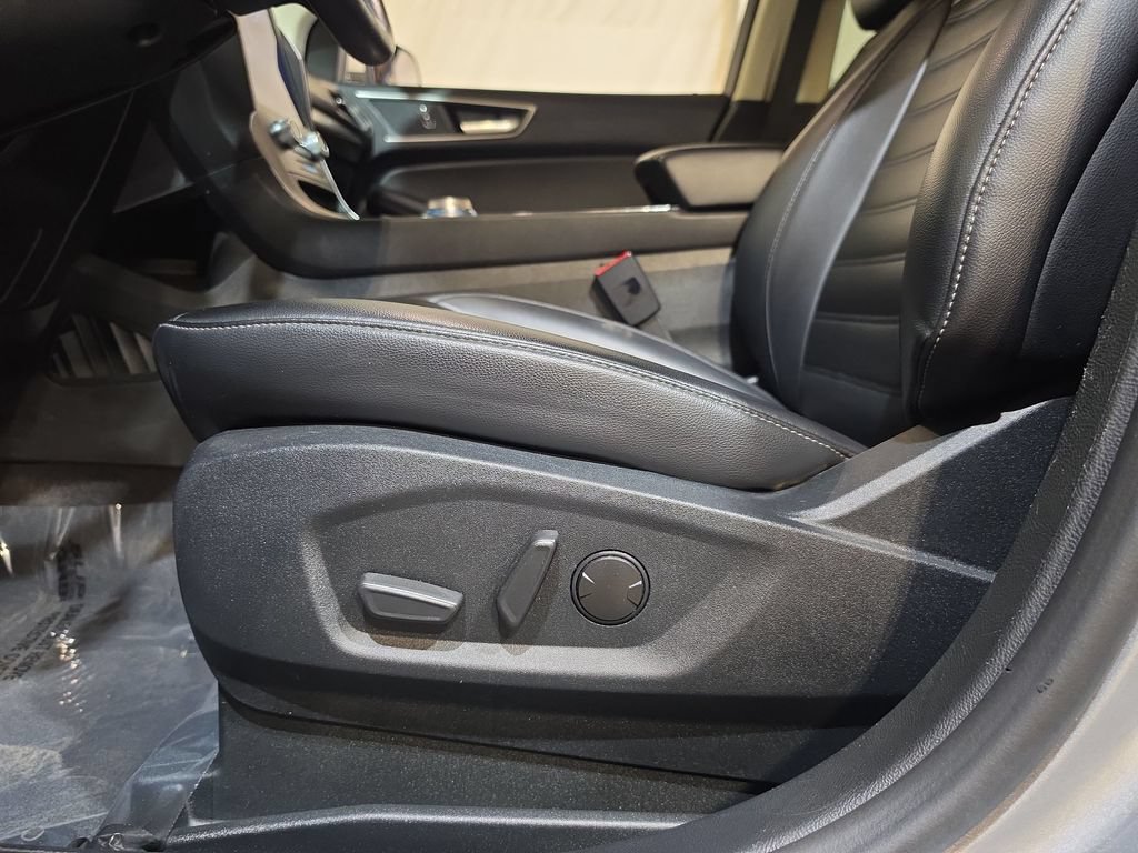 Used 2022 Ford Edge SEL w/ Convenience Package AWD/4WD image 14