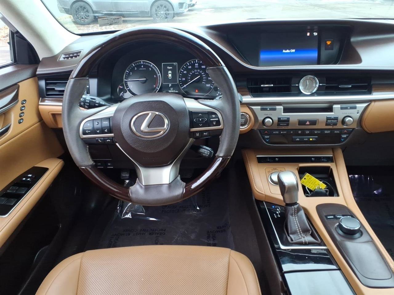 Used 2016 Lexus ES 350 w/ Premium Package w/Wood Trim image 10