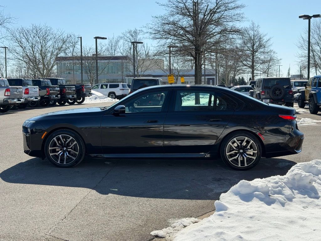 Used 2025 BMW 740i xDrive image 10