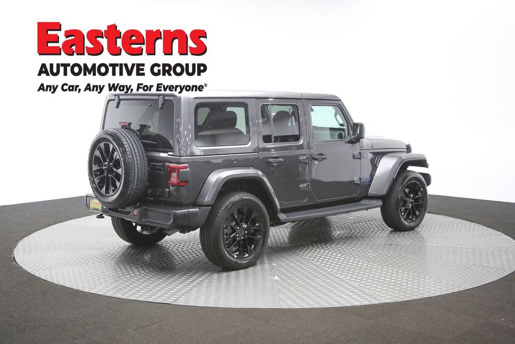 Used 2025 Jeep Wrangler Unlimited Sahara AWD/4WD image 37