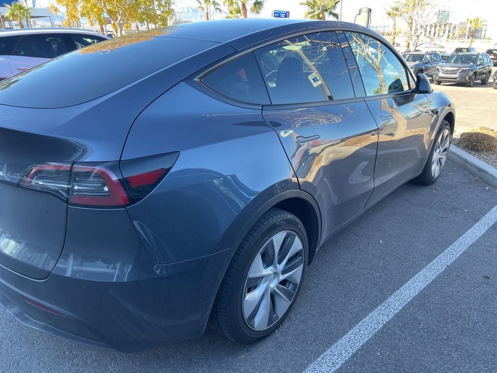 Used 2023 Tesla Model Y Long Range image 38