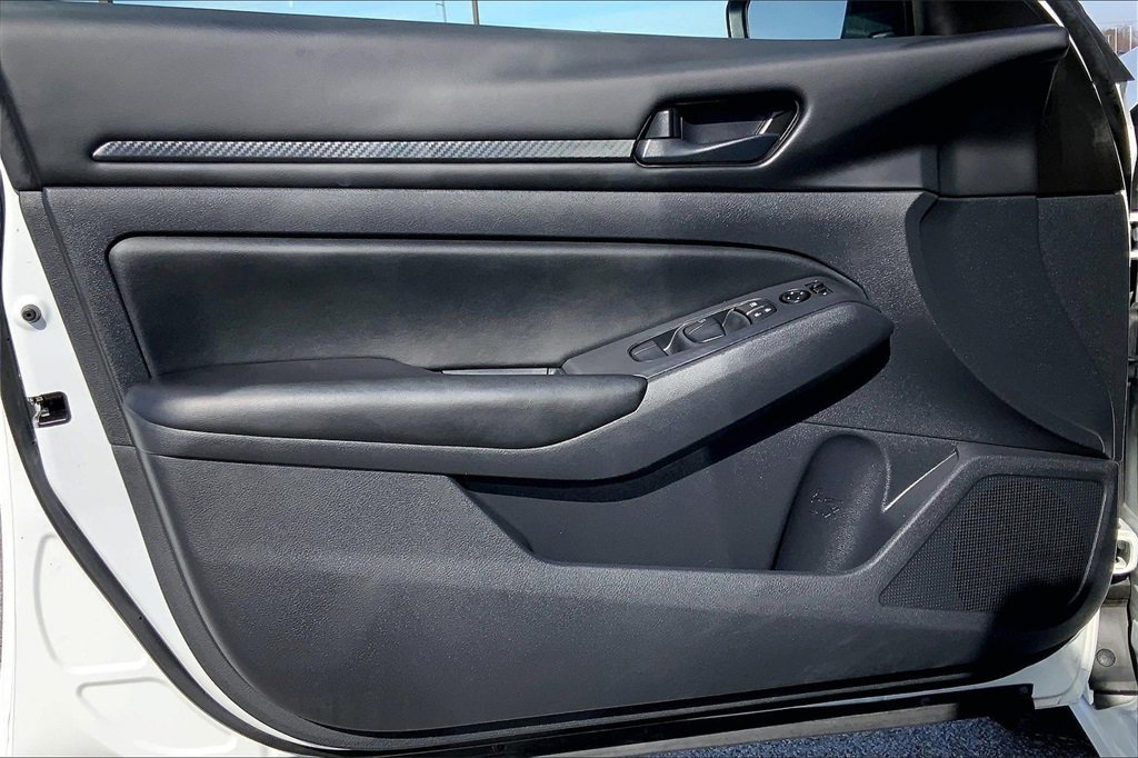 Used 2024 Nissan Altima 2.5 S image 19