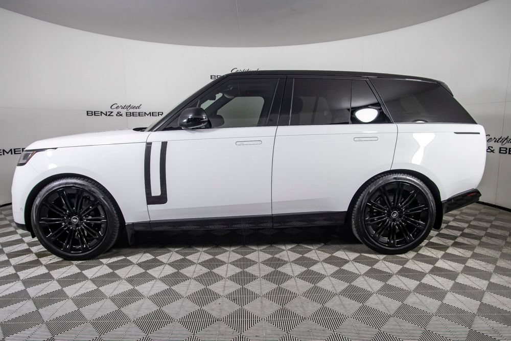 Used 2024 Land Rover Range Rover SE AWD/4WD image 10