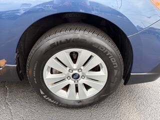 Used 2019 Subaru Outback 2.5i Premium AWD/4WD image 13