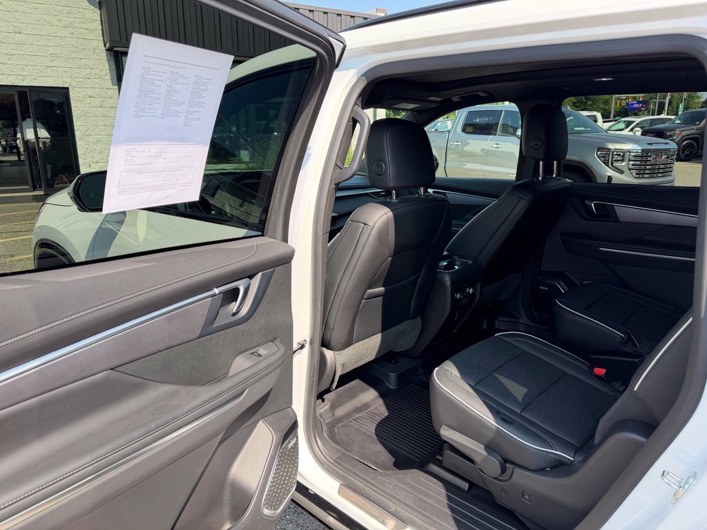 Certified 2026 Buick Enclave Sport Touring w/ Power Package AWD/4WD image 14