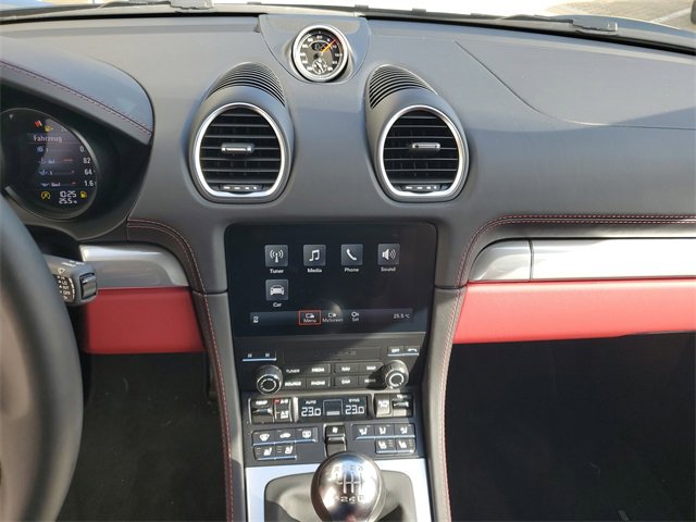 Used 2025 Porsche 718 Cayman image 28