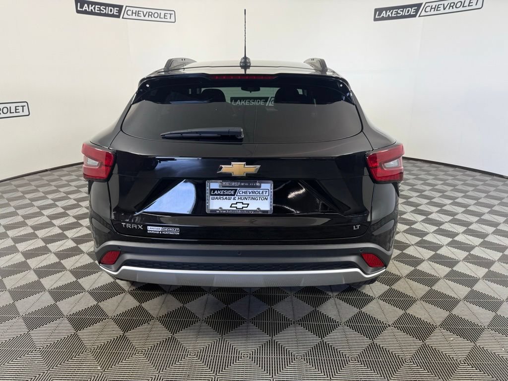 New 2026 Chevrolet Trax LT w/ Driver Confidence Package FWD image 5