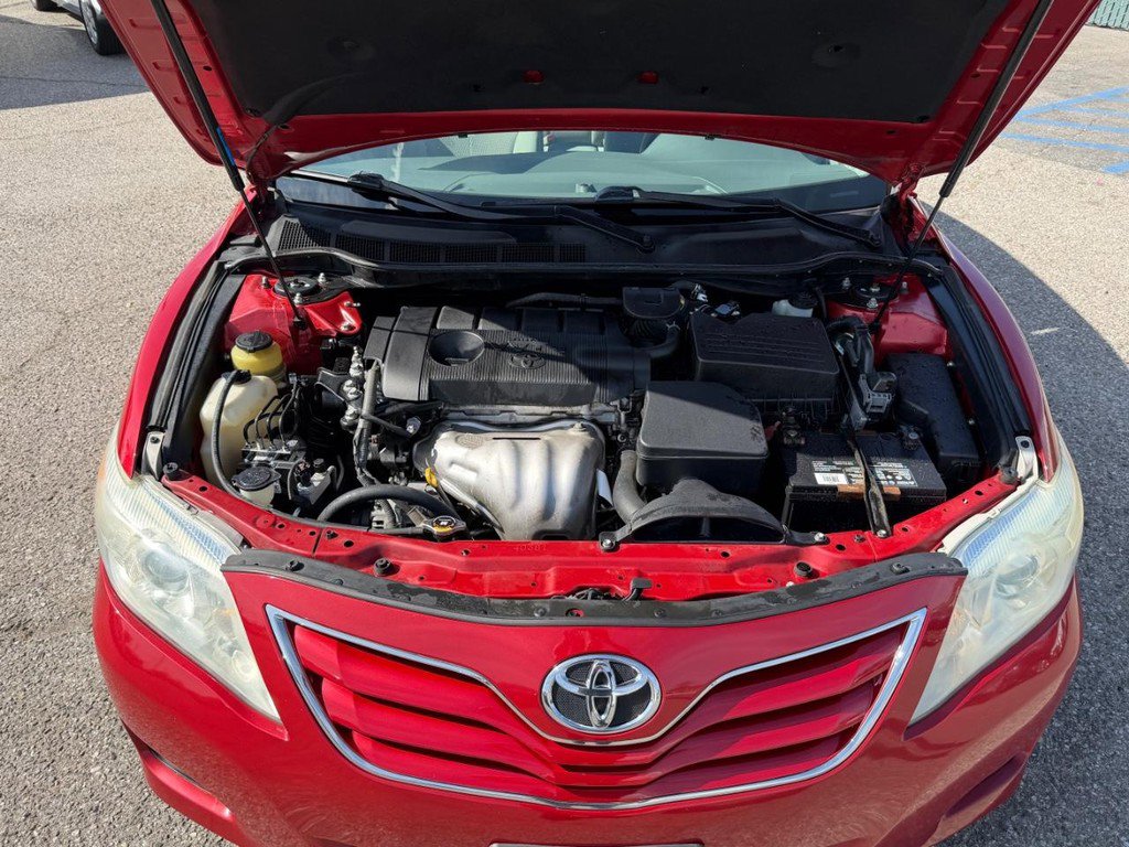 Used 2011 Toyota Camry LE image 35