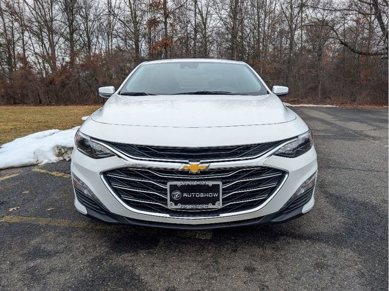 Used 2023 Chevrolet Malibu LT FWD image 2