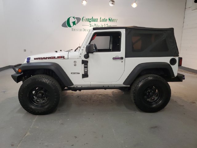 Used 2013 Jeep Wrangler Sport w/ Connectivity Group AWD/4WD image 3