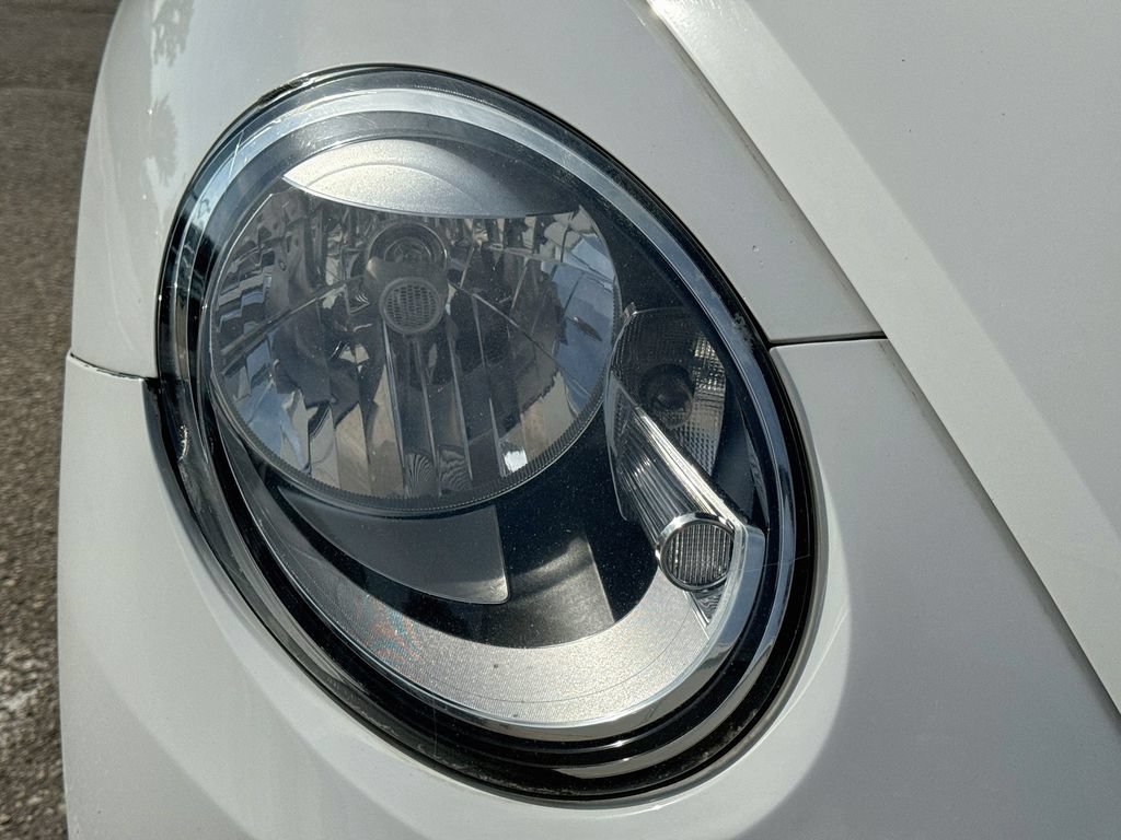 Used 2012 Volkswagen Beetle 2.5 FWD image 33