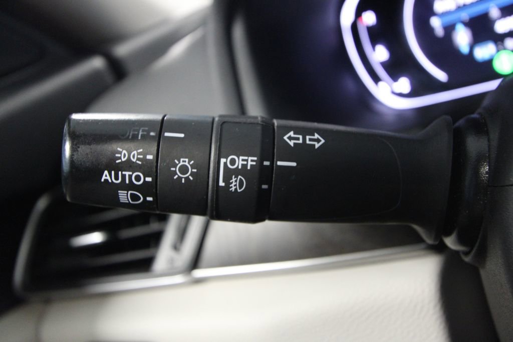 Used 2018 Honda Accord EX image 11