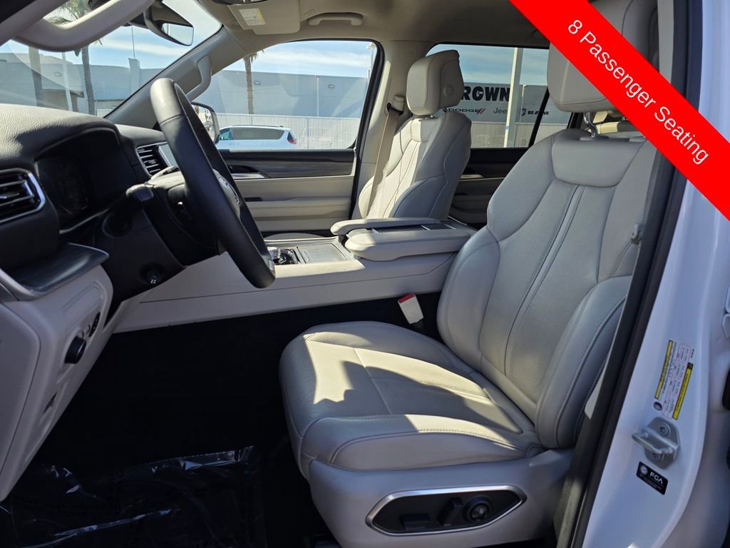 Certified 2024 Jeep Wagoneer L Series III w/ Flexible Seating Group image 26