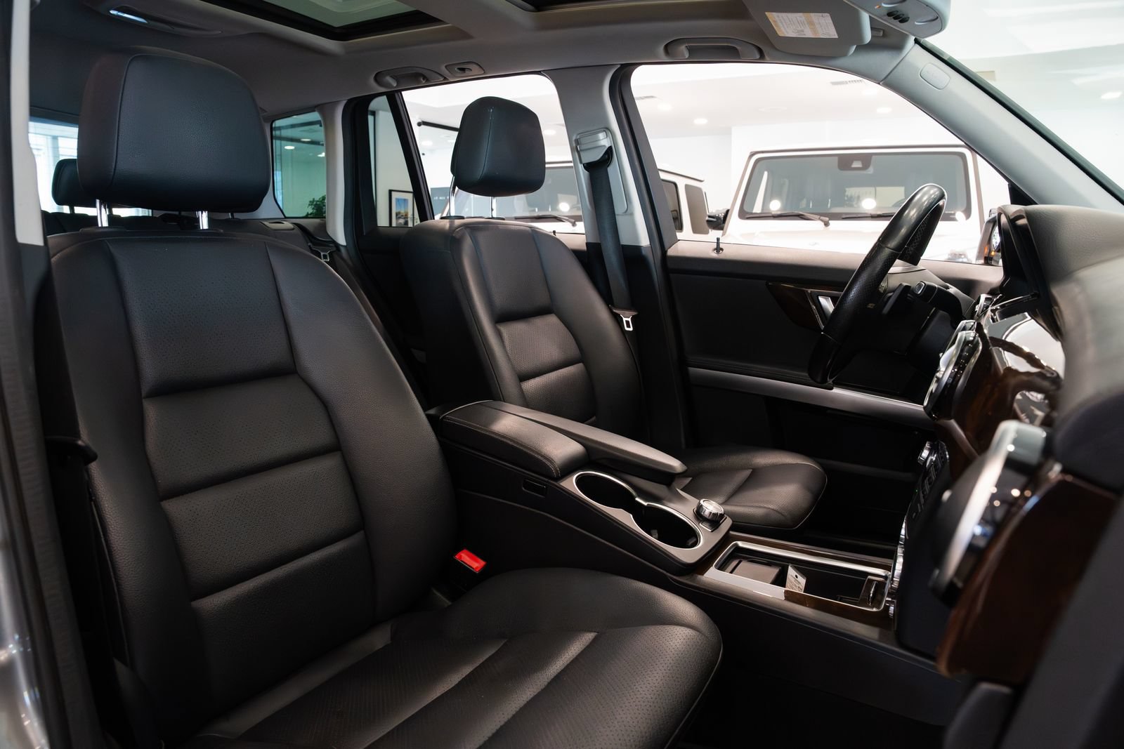 Used 2015 Mercedes-Benz GLK 350 4MATIC image 24