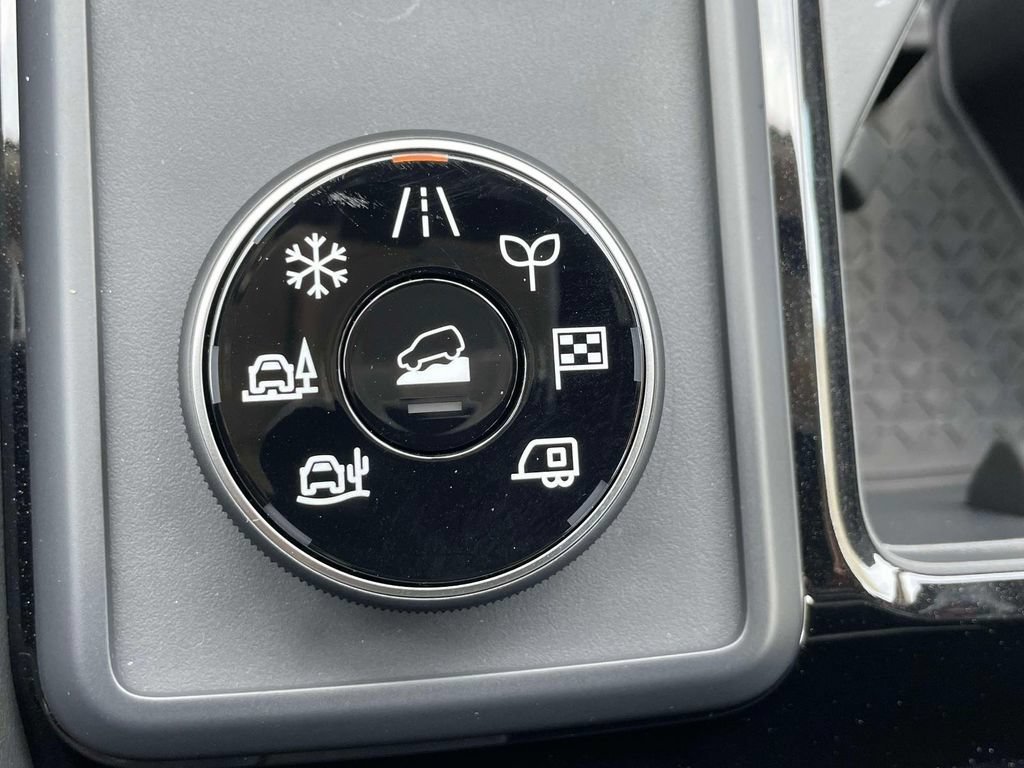 New 2026 Nissan Pathfinder SV AWD/4WD image 29