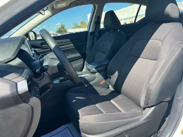 Used 2025 Nissan Altima 2.5 SV FWD image 35